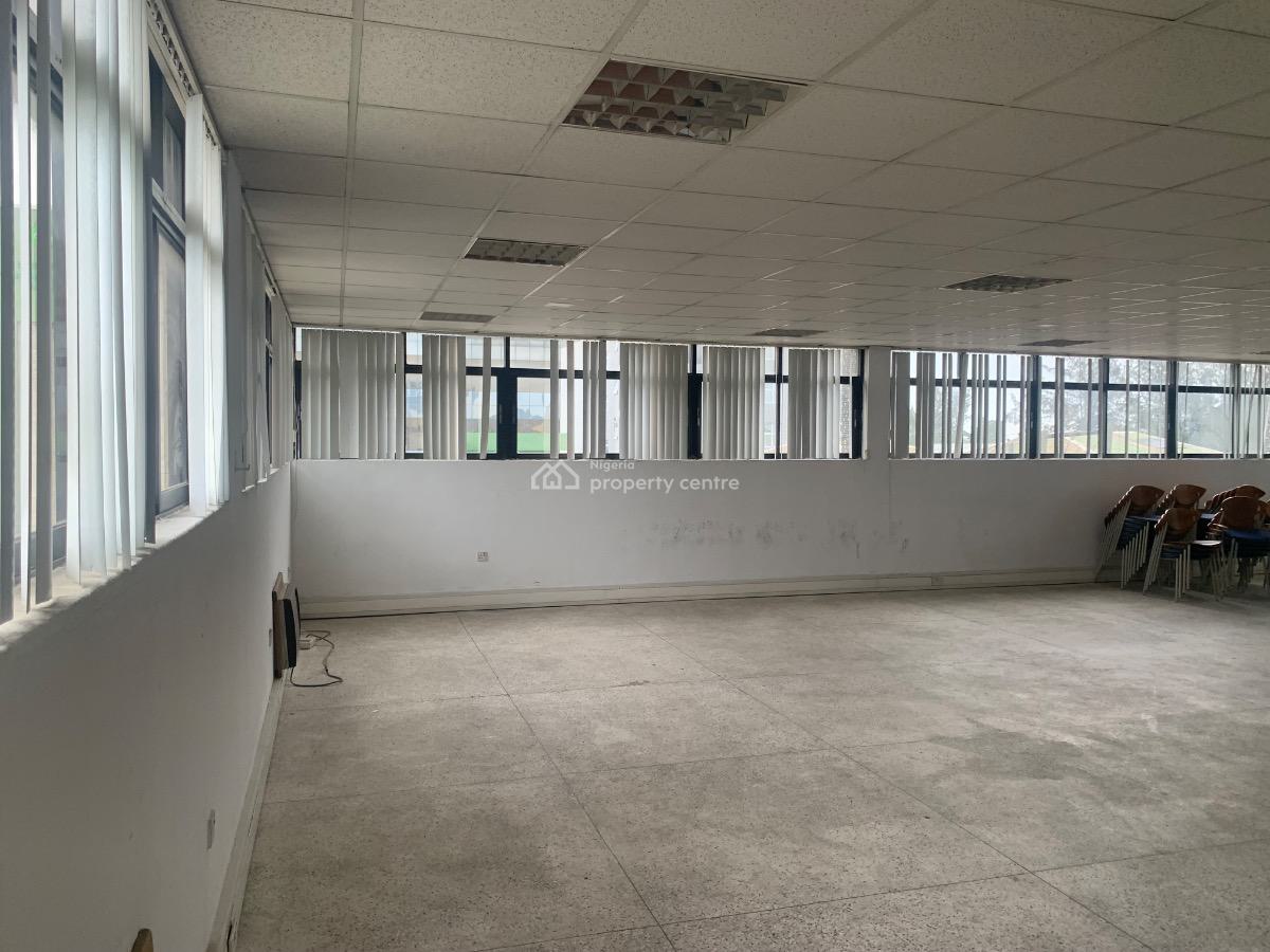 360sqm Office Space, Obanikoro, Shomolu, Lagos, Office Space for Rent