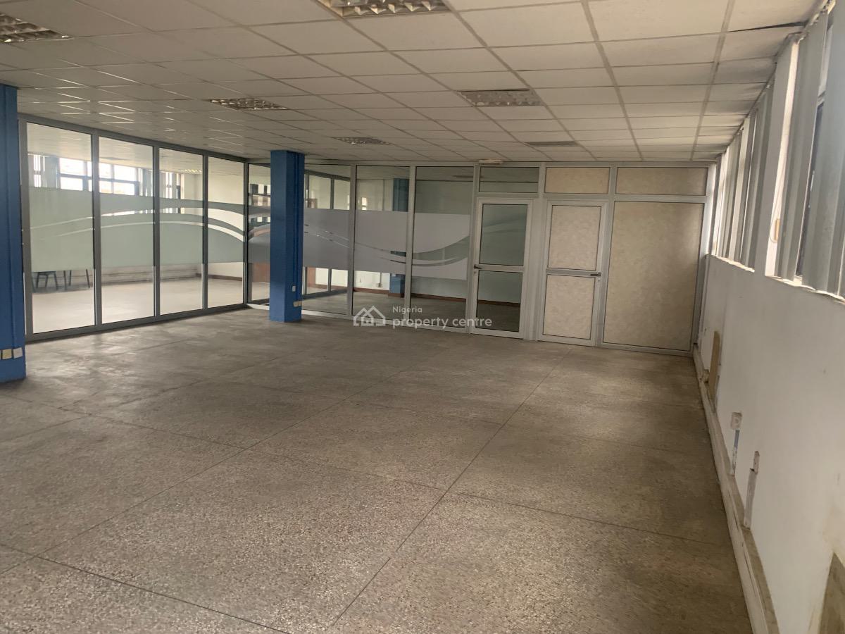 360sqm Office Space, Obanikoro, Shomolu, Lagos, Office Space for Rent
