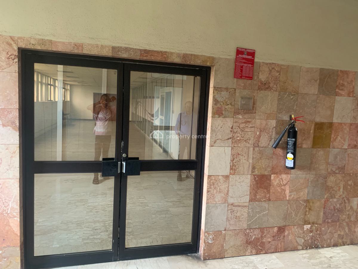 360sqm Office Space, Obanikoro, Shomolu, Lagos, Office Space for Rent