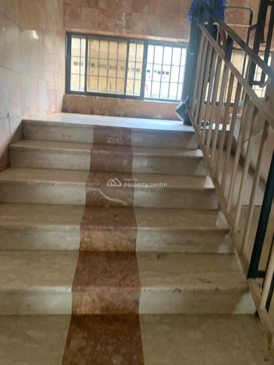 360sqm Office Space, Obanikoro, Shomolu, Lagos, Office Space for Rent
