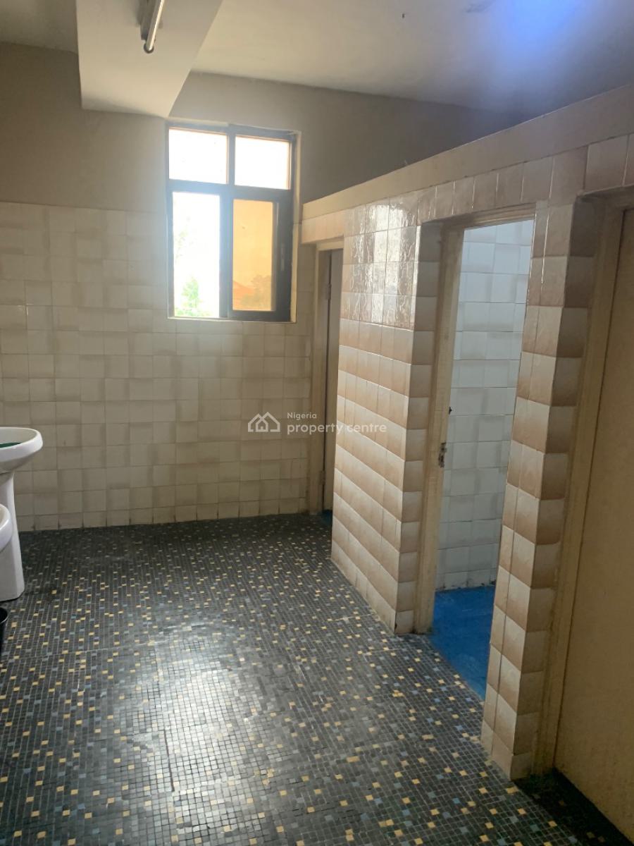 360sqm Office Space, Obanikoro, Shomolu, Lagos, Office Space for Rent