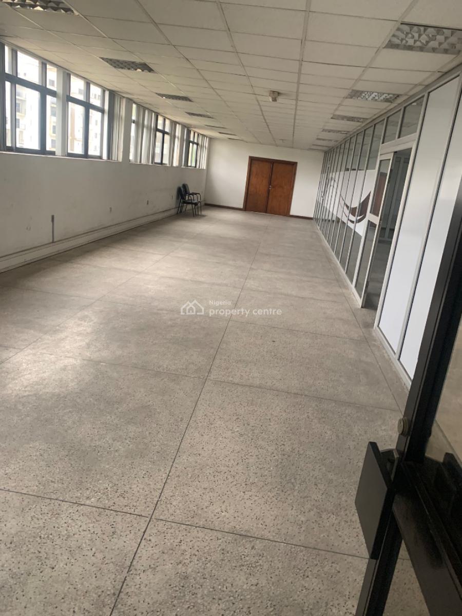 360sqm Office Space, Obanikoro, Shomolu, Lagos, Office Space for Rent