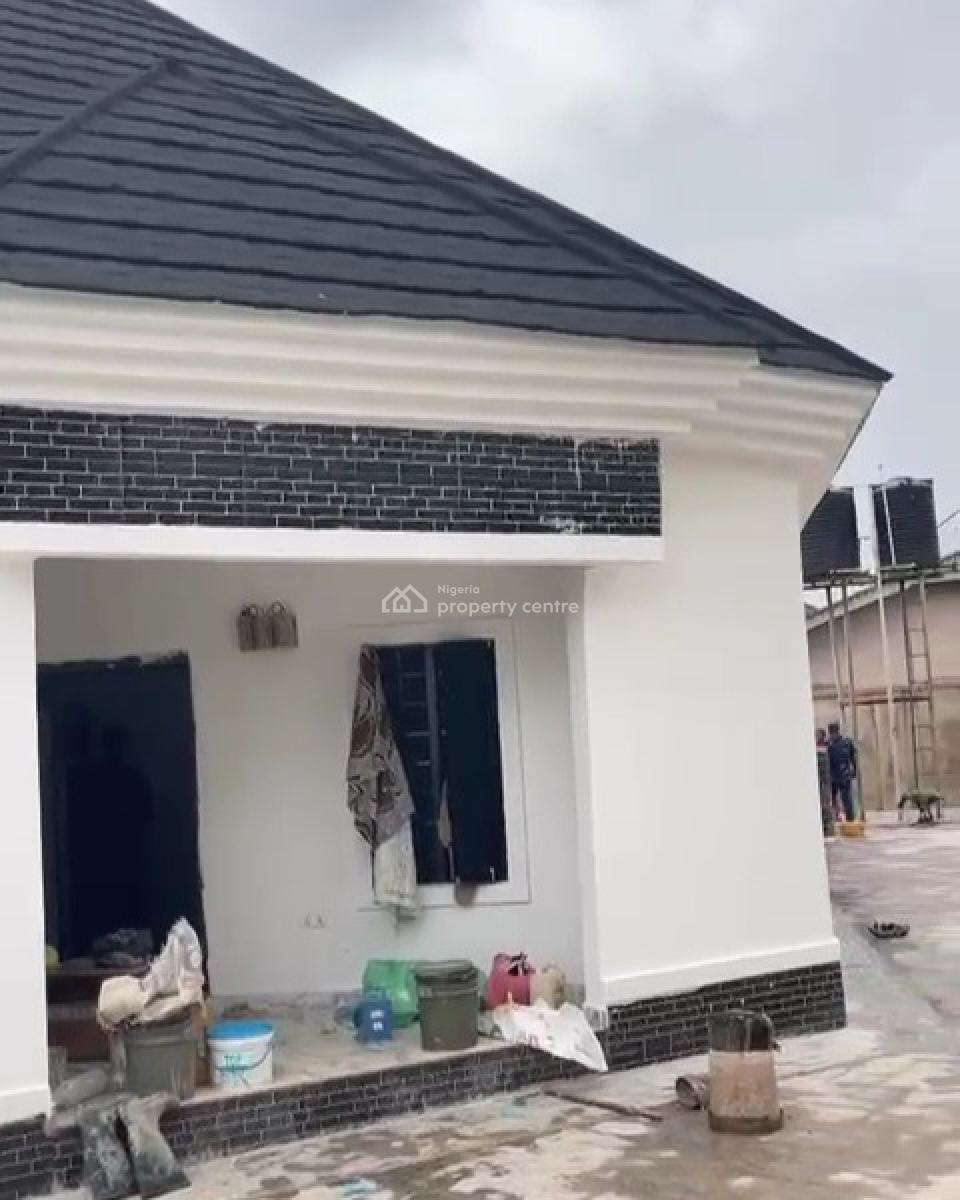 New 4 Bedrooms and 1 Bedrooms Detached Bungalow, Ogunwenyi Community, Ugbor Central Gra, Benin, Oredo, Edo, Detached Bungalow for Sale