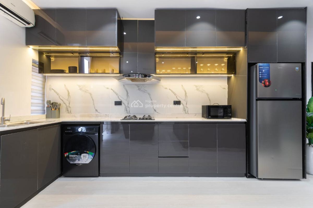 Luxurious 2 Bedroom Apartment, Lekki Phase 1, Lekki, Lagos, Flat / Apartment Short Let
