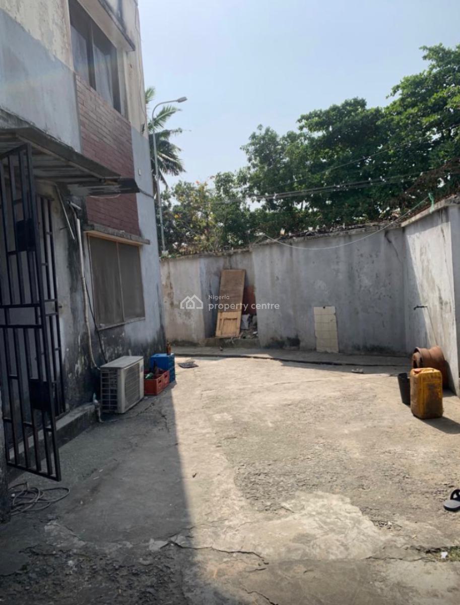 2 Wings of 5 Bedroom House, 4th Avenue/festac/lagos, Festac, Amuwo Odofin, Lagos, Detached Duplex for Sale