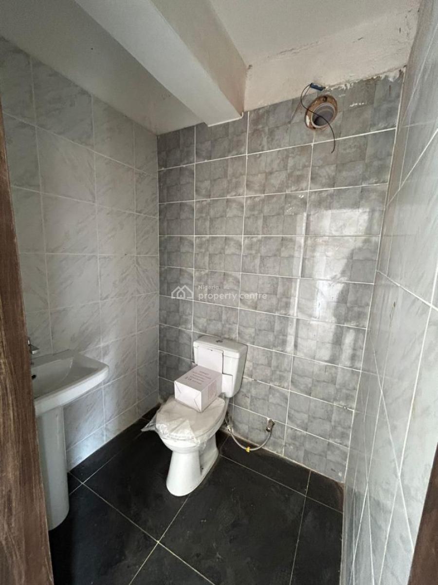 Newly Built 3 Bedroom Flat, Bishop Street, Surulere, Lagos, Flat / Apartment for Sale