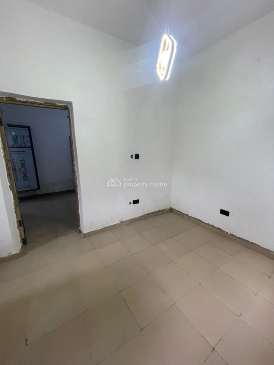 a Decent and Standard Miniflat, Groundfloor with 2toilets and Bath, Off Fola Agoro Road, Yaba, Lagos, Mini Flat (room and Parlour) for Rent