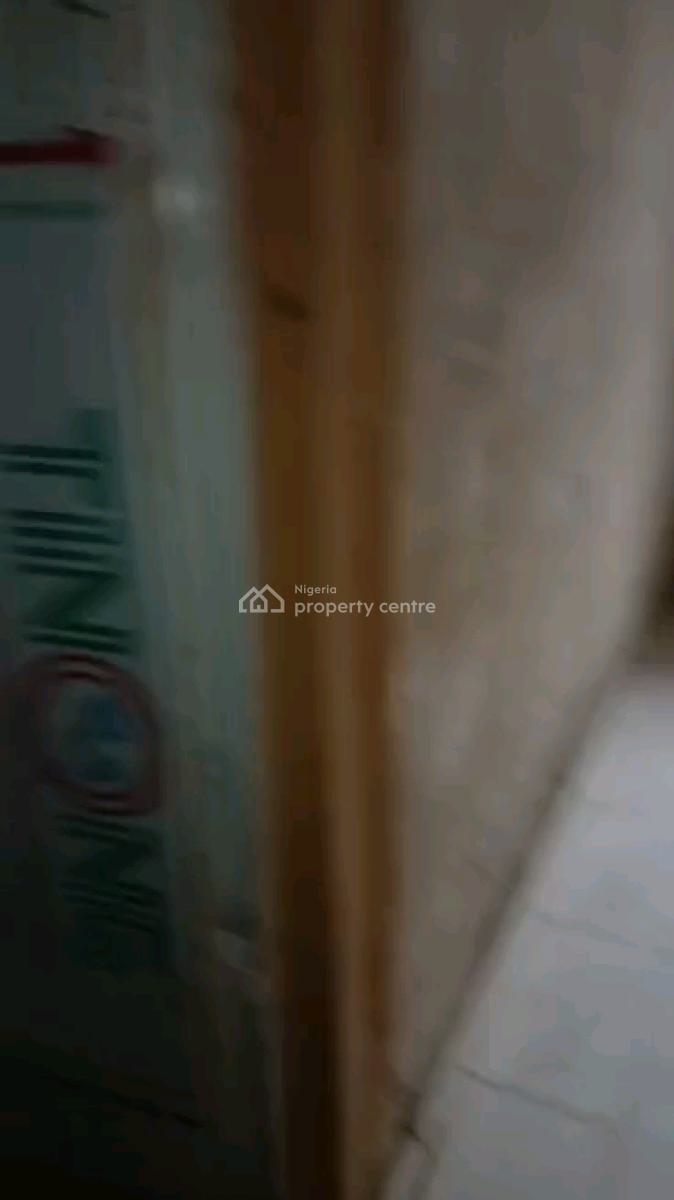 Two Bedroom Flat, Alagomeji, Yaba, Lagos, Flat / Apartment for Rent