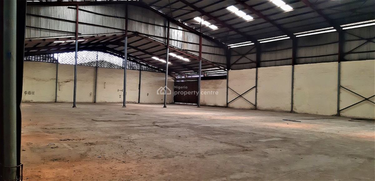 Warehouse of 4,400 Sqm High Roof, Oshodi-apapa Expressway By Five Star, Oshodi, Lagos, Warehouse for Rent