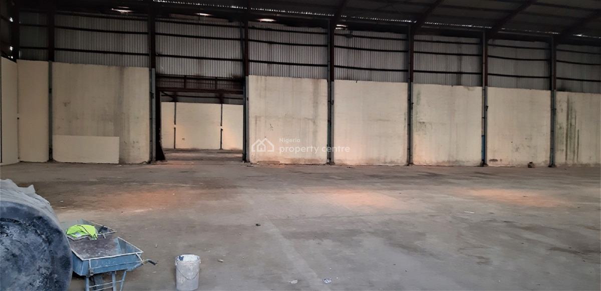 Warehouse of 4,400 Sqm High Roof, Oshodi-apapa Expressway By Five Star, Oshodi, Lagos, Warehouse for Rent