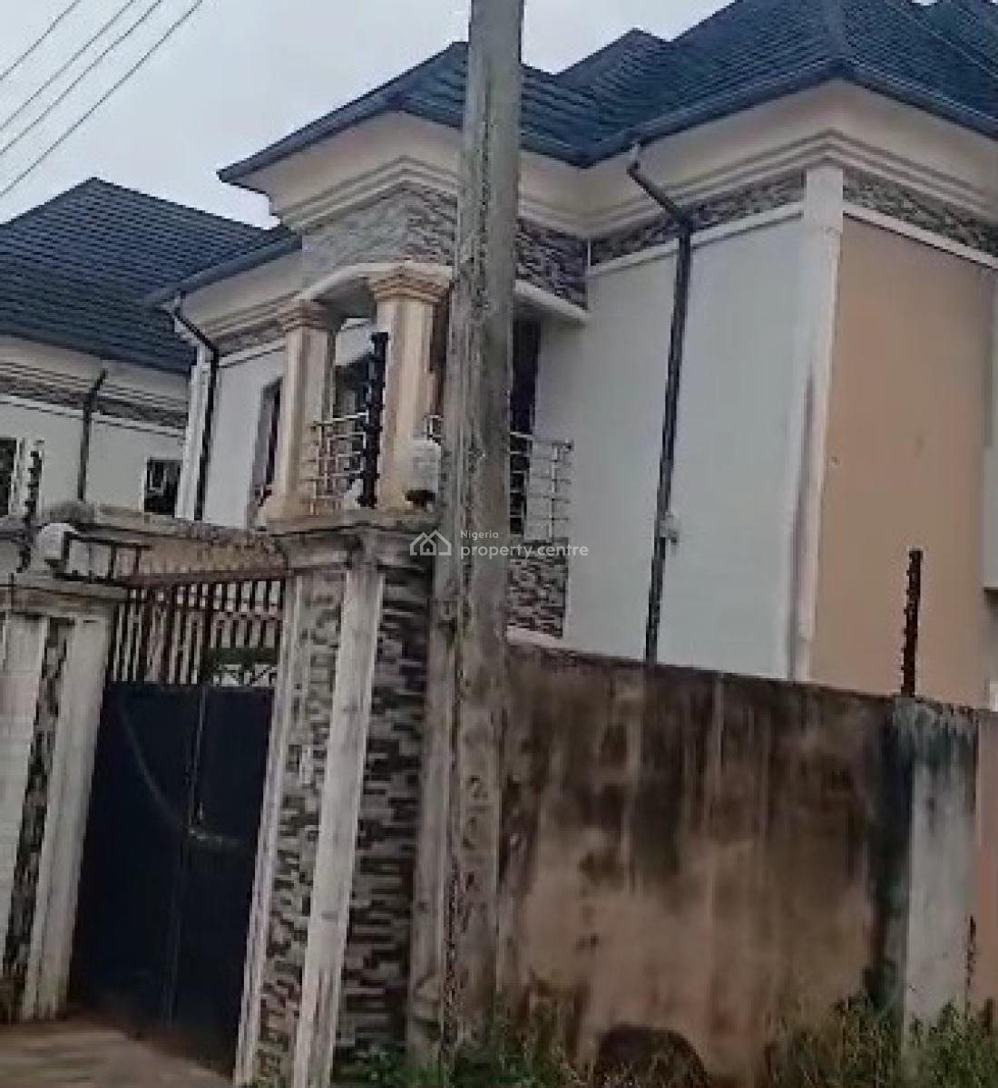 6flats of 3and2bedrooms on a 100ft By 120ft Land, Mtn Mast Road, Ugbor Gra, Benin, Oredo, Edo, Block of Flats for Sale