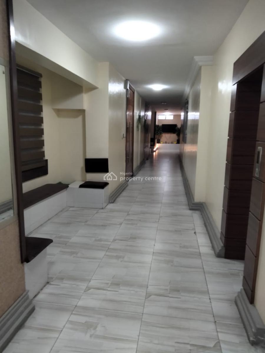 3 Bedrooms Apartment with Top Notch Furniture, Bq, Pool Etc, Victoria Island (vi), Lagos, Flat / Apartment for Sale