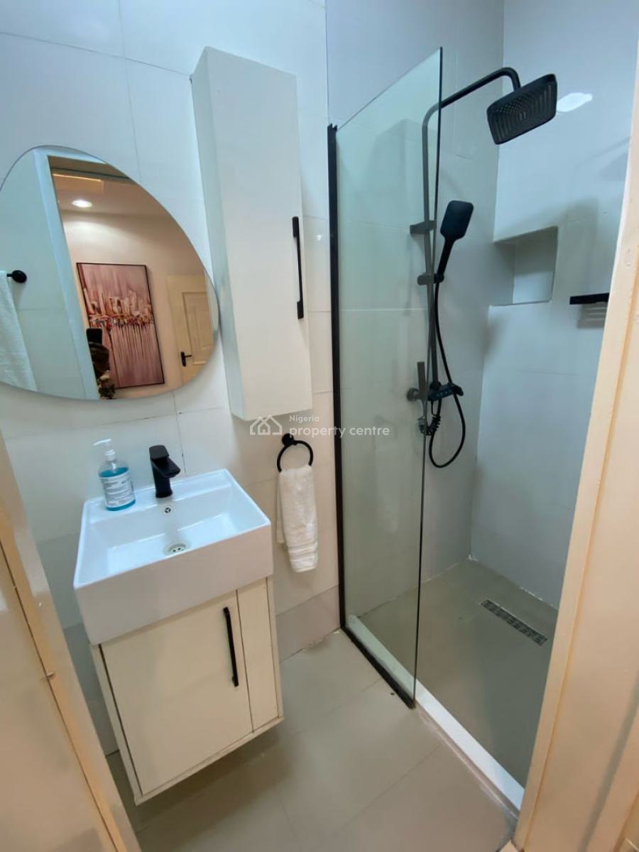 3 Bedrooms Apartment with Top Notch Furniture, Bq, Pool Etc, Victoria Island (vi), Lagos, Flat / Apartment for Sale