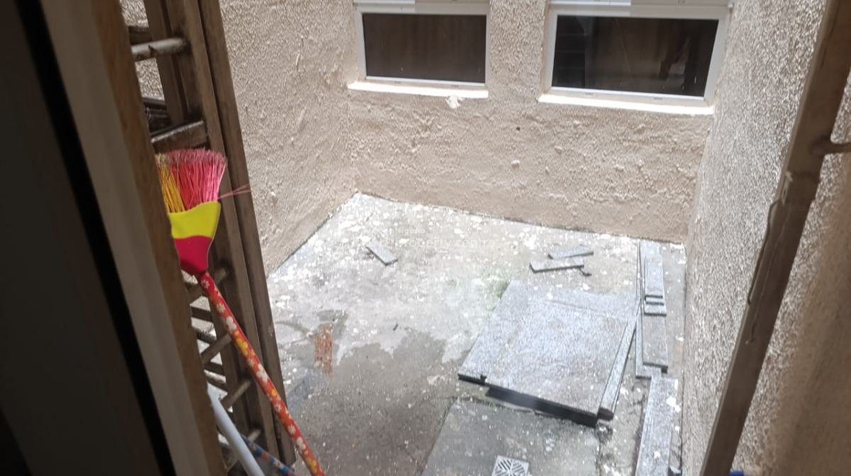 3 Bedroom Apartment, Cadogan Estate Near Pinnock Estate and Victory Park, Osapa, Lekki, Lagos, Flat / Apartment for Rent