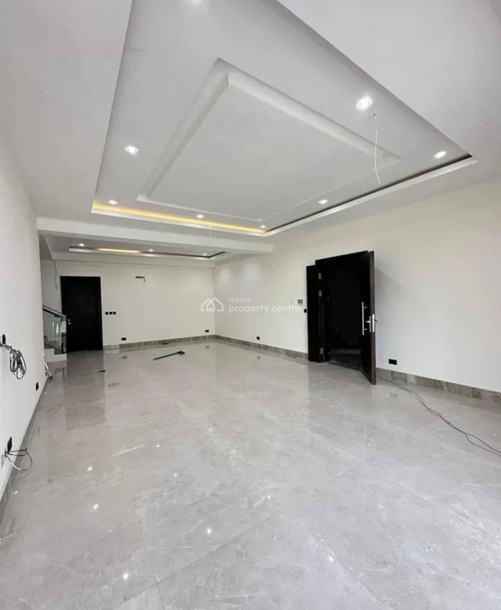 Luxury 4 Bedroom Maisonette with Modern Designs and Facilities, Ikoyi, Lagos, Flat / Apartment for Sale
