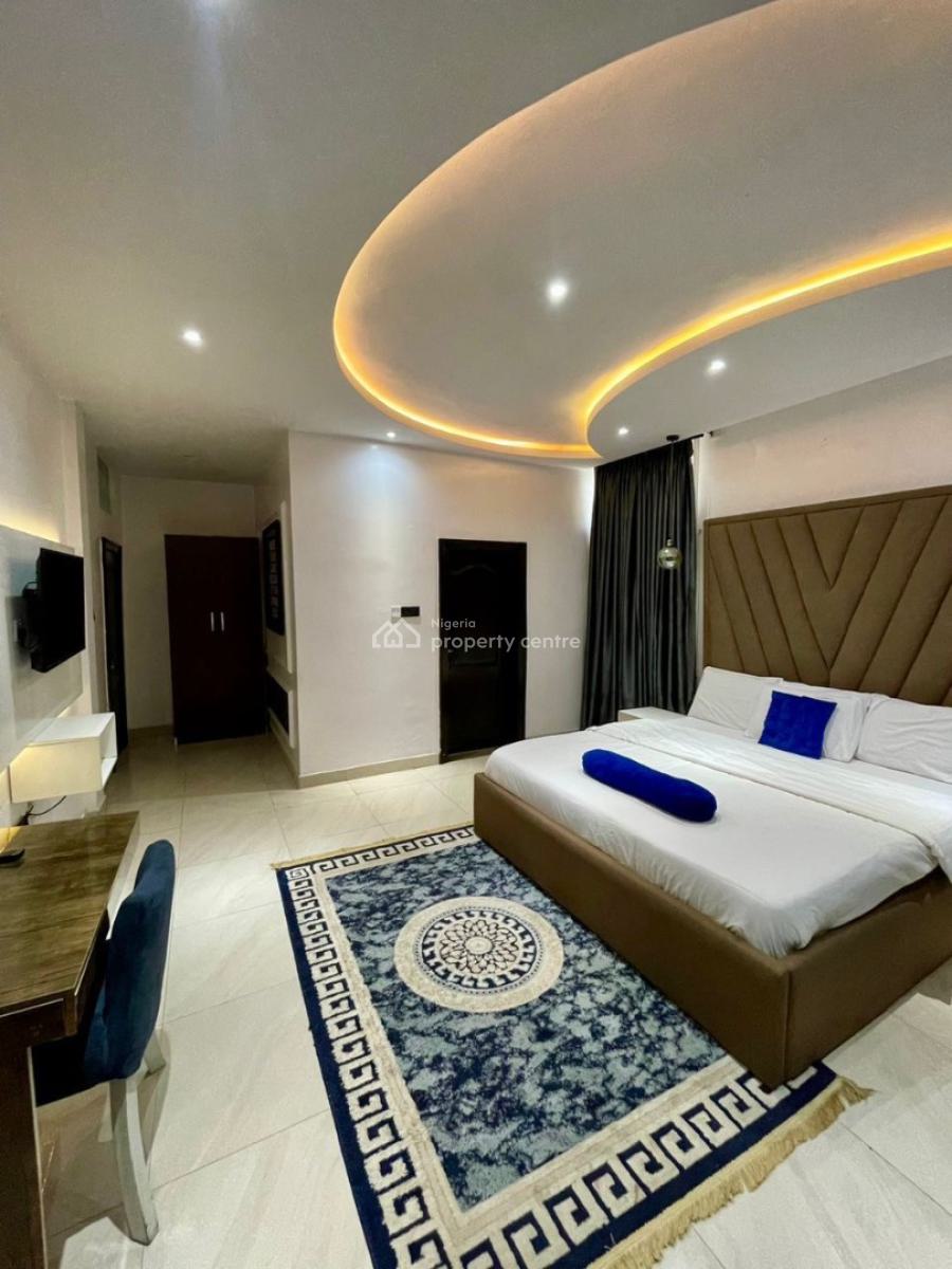 Luxury 3 Bedroom Apartment with Swimming Pool & Snooker, Lekki Phase 1, Lekki, Lagos, Flat / Apartment Short Let