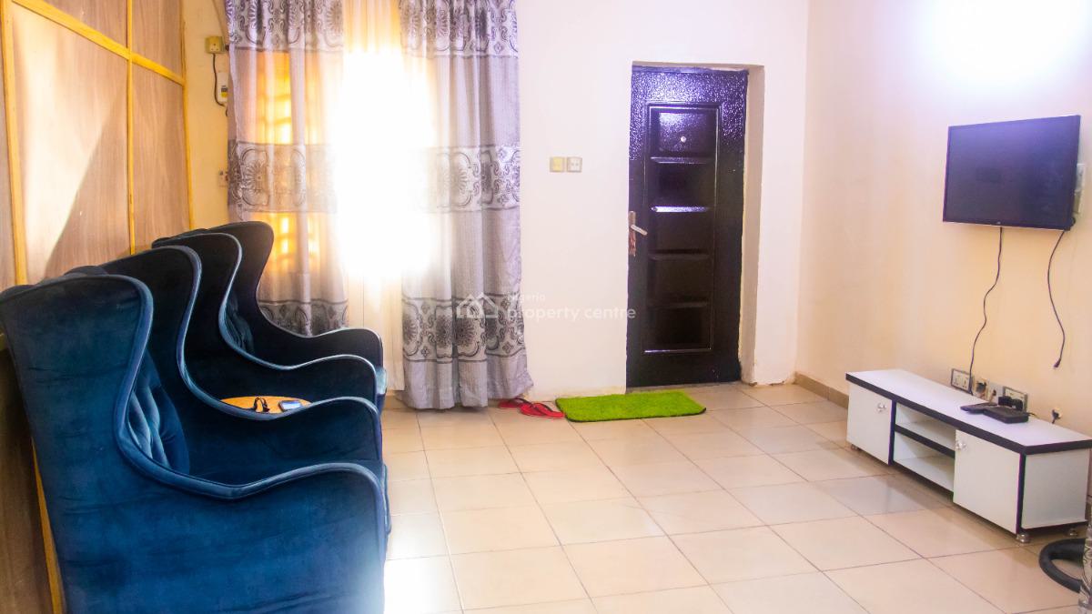 Hostel Apartment, Behind Stella Maris School, Durumi, Abuja, Flat / Apartment Short Let
