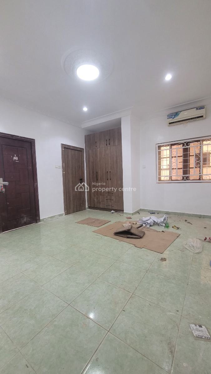 Massive Luxurious 3 Bedroom Flat, By Human Right Radio, Kaura, Abuja, Flat / Apartment for Rent