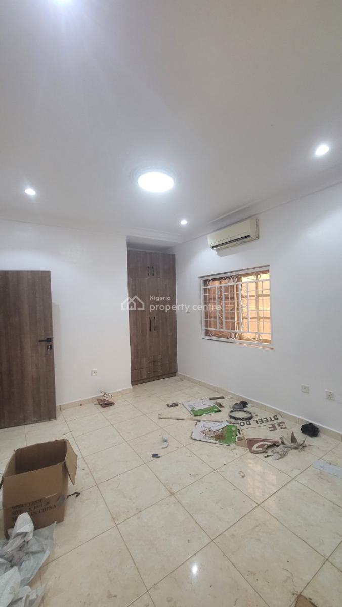 Massive Luxurious 3 Bedroom Flat, By Human Right Radio, Kaura, Abuja, Flat / Apartment for Rent