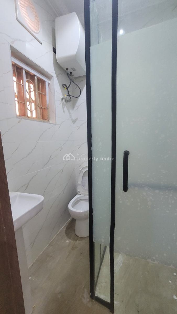 Massive Luxurious 3 Bedroom Flat, By Human Right Radio, Kaura, Abuja, Flat / Apartment for Rent
