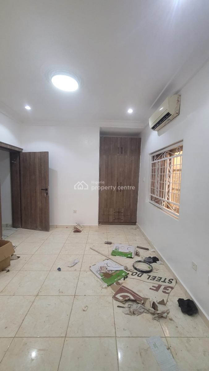 Massive Luxurious 3 Bedroom Flat, By Human Right Radio, Kaura, Abuja, Flat / Apartment for Rent