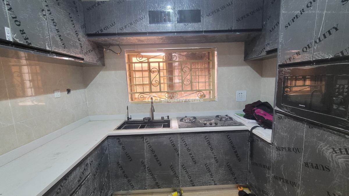 Massive Luxurious 3 Bedroom Flat, By Human Right Radio, Kaura, Abuja, Flat / Apartment for Rent