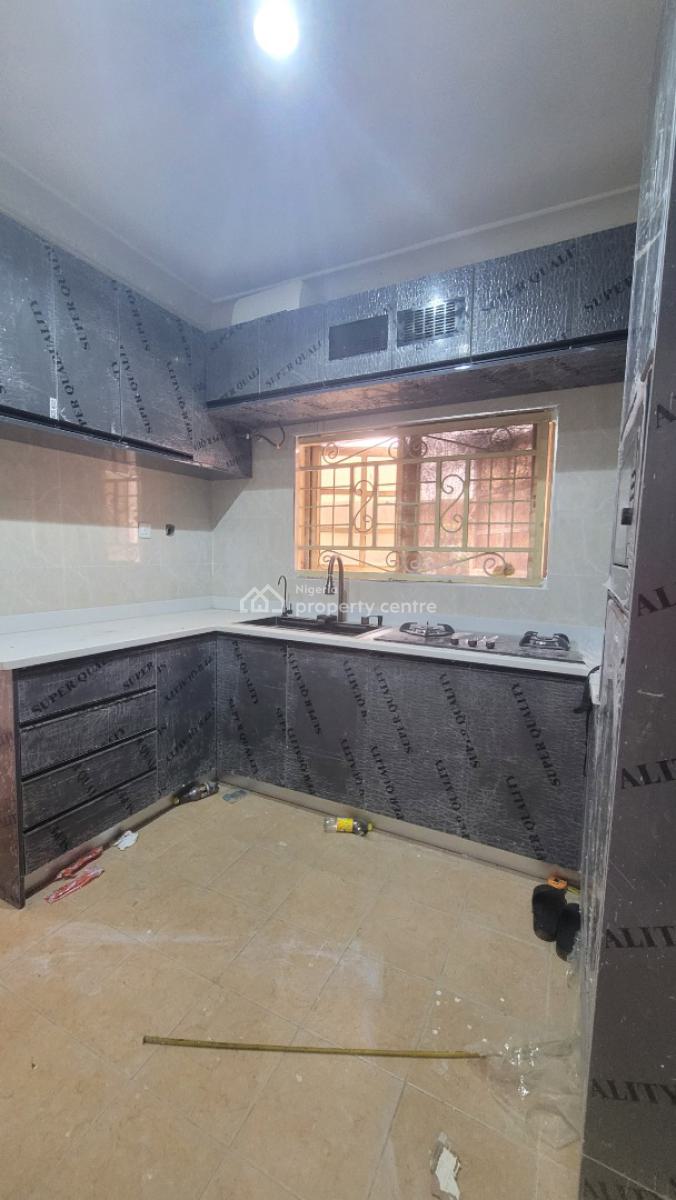 Massive Luxurious 3 Bedroom Flat, By Human Right Radio, Kaura, Abuja, Flat / Apartment for Rent