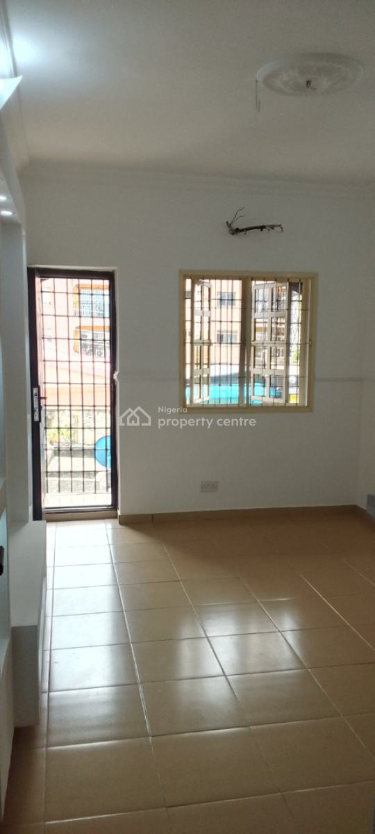 a Spacious Standard Mini Flat, Bakare Avenue Off Agungi ,ajiran Road-bera Estate, Lekki, Lagos, Mini Flat (room and Parlour) for Rent