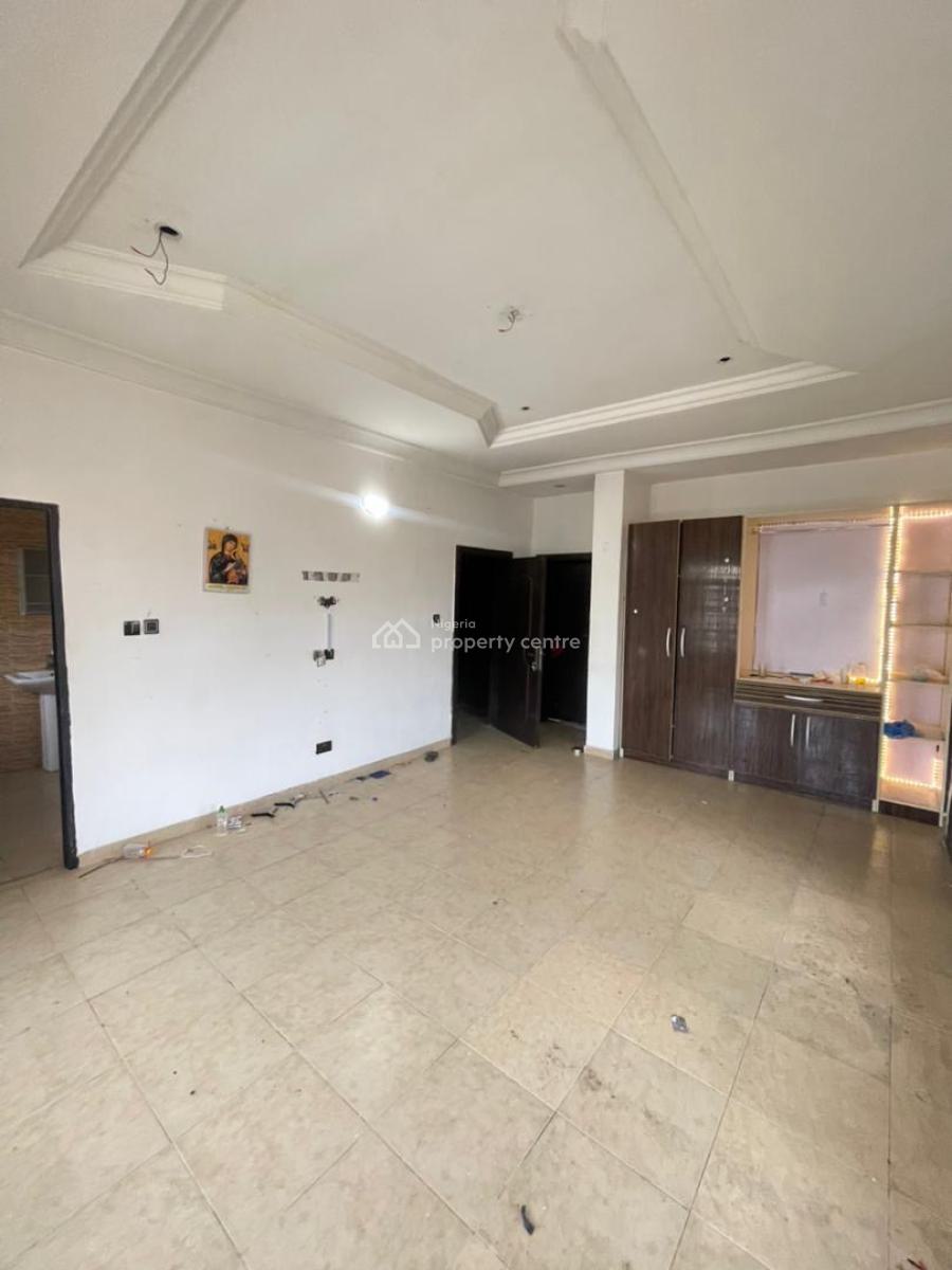a Very Big and Spacious Standard Master Bedroom, Lekki County Estate Ikota Lekki, Ikota, Lekki, Lagos, Self Contain (single Rooms) for Rent
