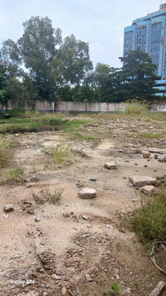Strategically Located Bare Land, Off Adeola Odeku, Victoria Island (vi), Lagos, Mixed-use Land for Sale