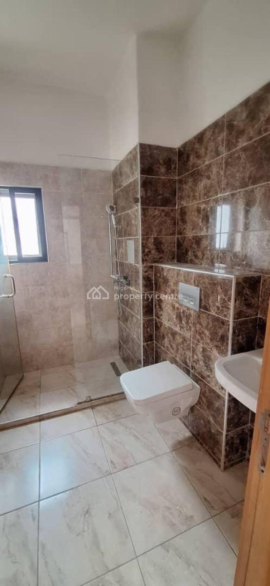 Luxury Living Well-maintained 3-bedroom Apartment, Ikate, Lekki, Lagos, Flat / Apartment for Rent