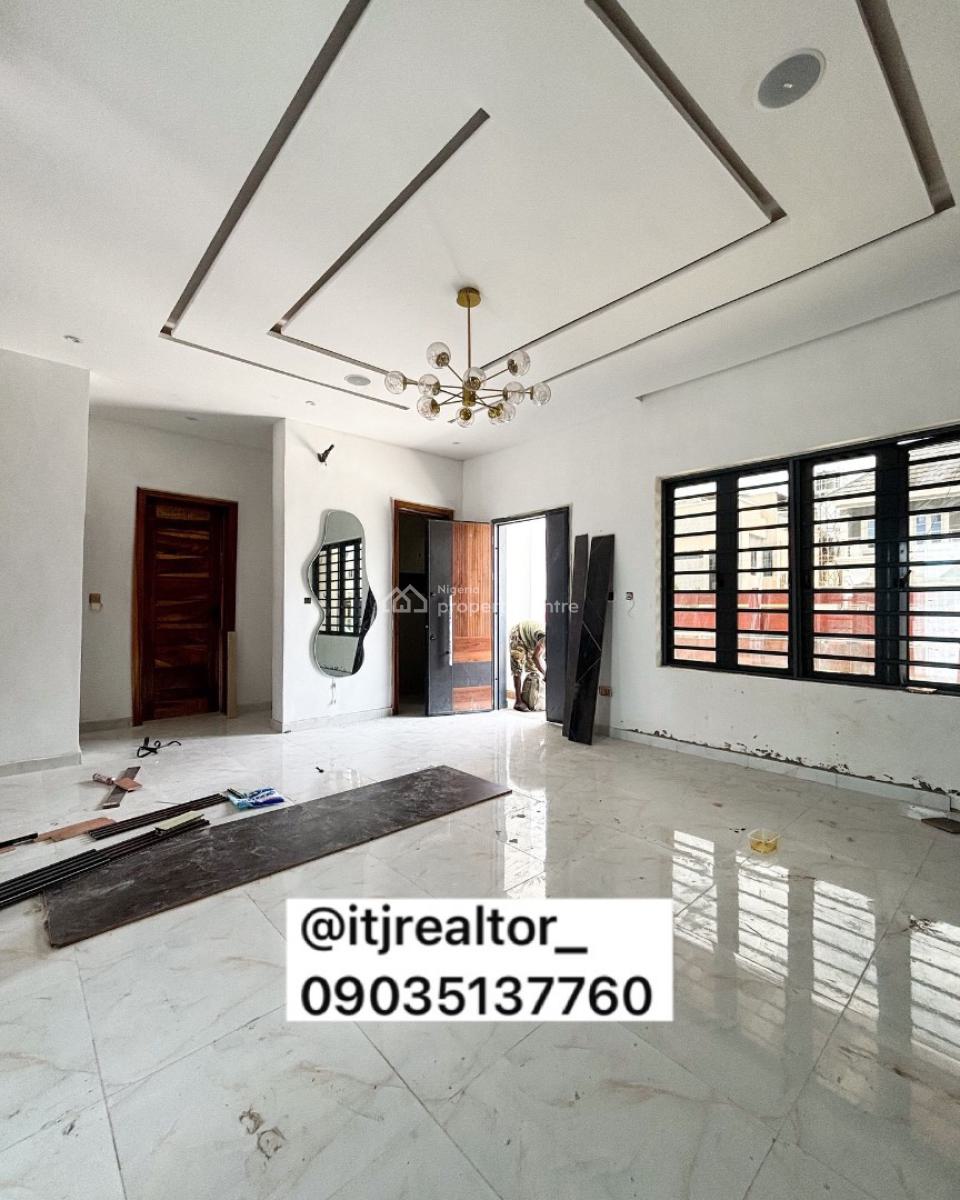 Lovely 2 Bedroom Apartment with Bq, Agungi, Lekki, Lagos, Block of Flats for Sale