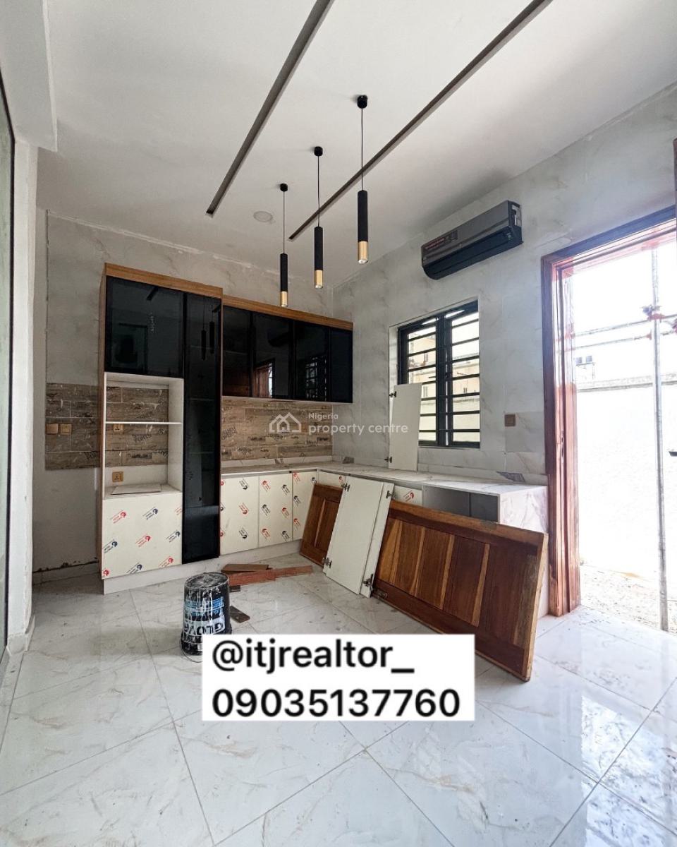 Lovely 2 Bedroom Apartment with Bq, Agungi, Lekki, Lagos, Block of Flats for Sale