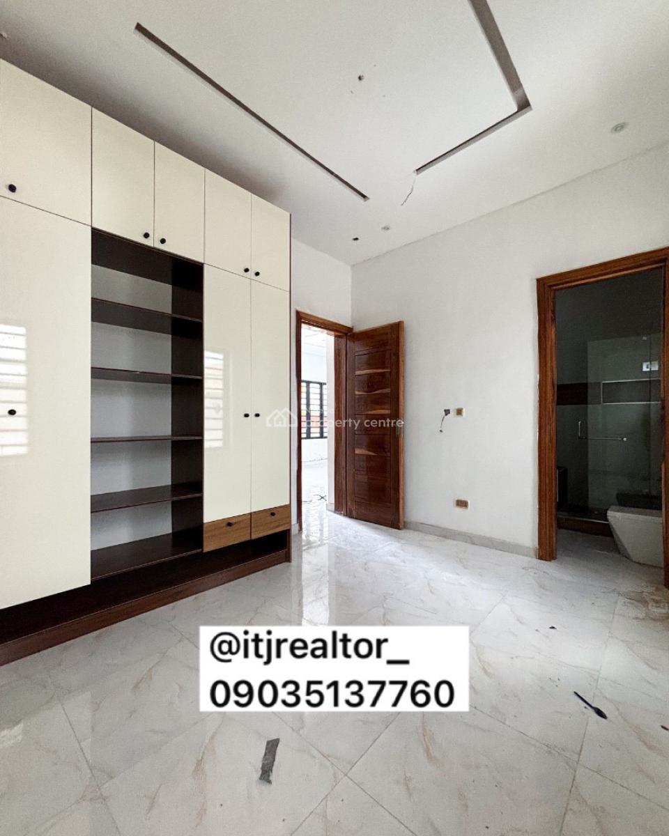Lovely 2 Bedroom Apartment with Bq, Agungi, Lekki, Lagos, Block of Flats for Sale