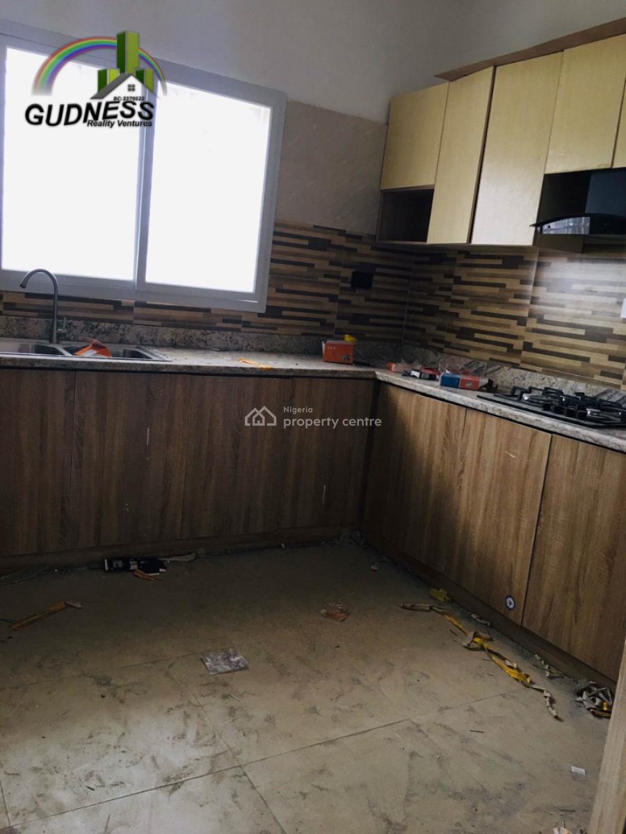 2-bedroom Upper Maisonette, Lekki Scheme 2, Ajah, Lagos, Flat / Apartment for Rent