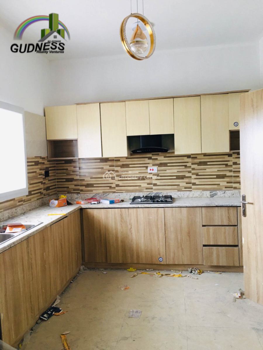 2-bedroom Upper Maisonette, Lekki Scheme 2, Ajah, Lagos, Flat / Apartment for Rent
