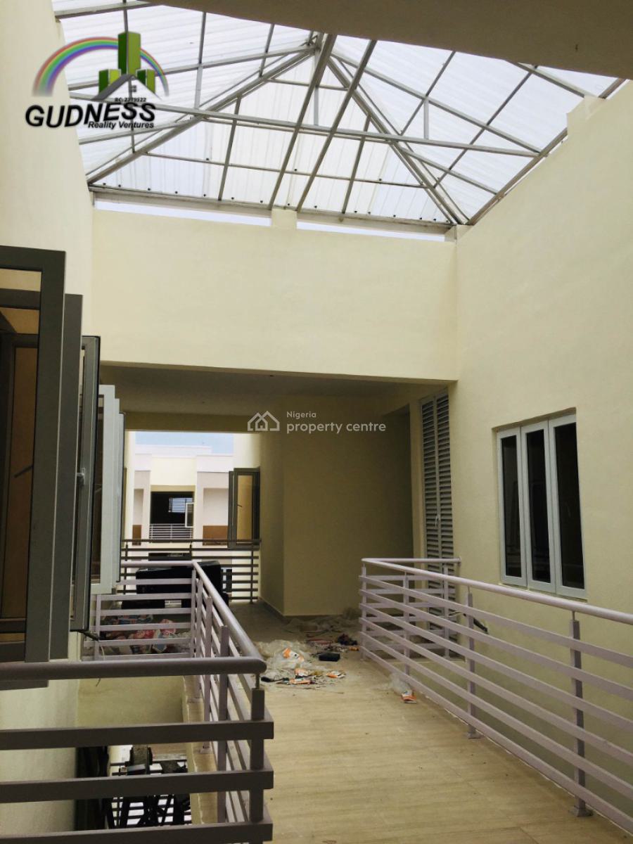 2-bedroom Upper Maisonette, Lekki Scheme 2, Ajah, Lagos, Flat / Apartment for Rent
