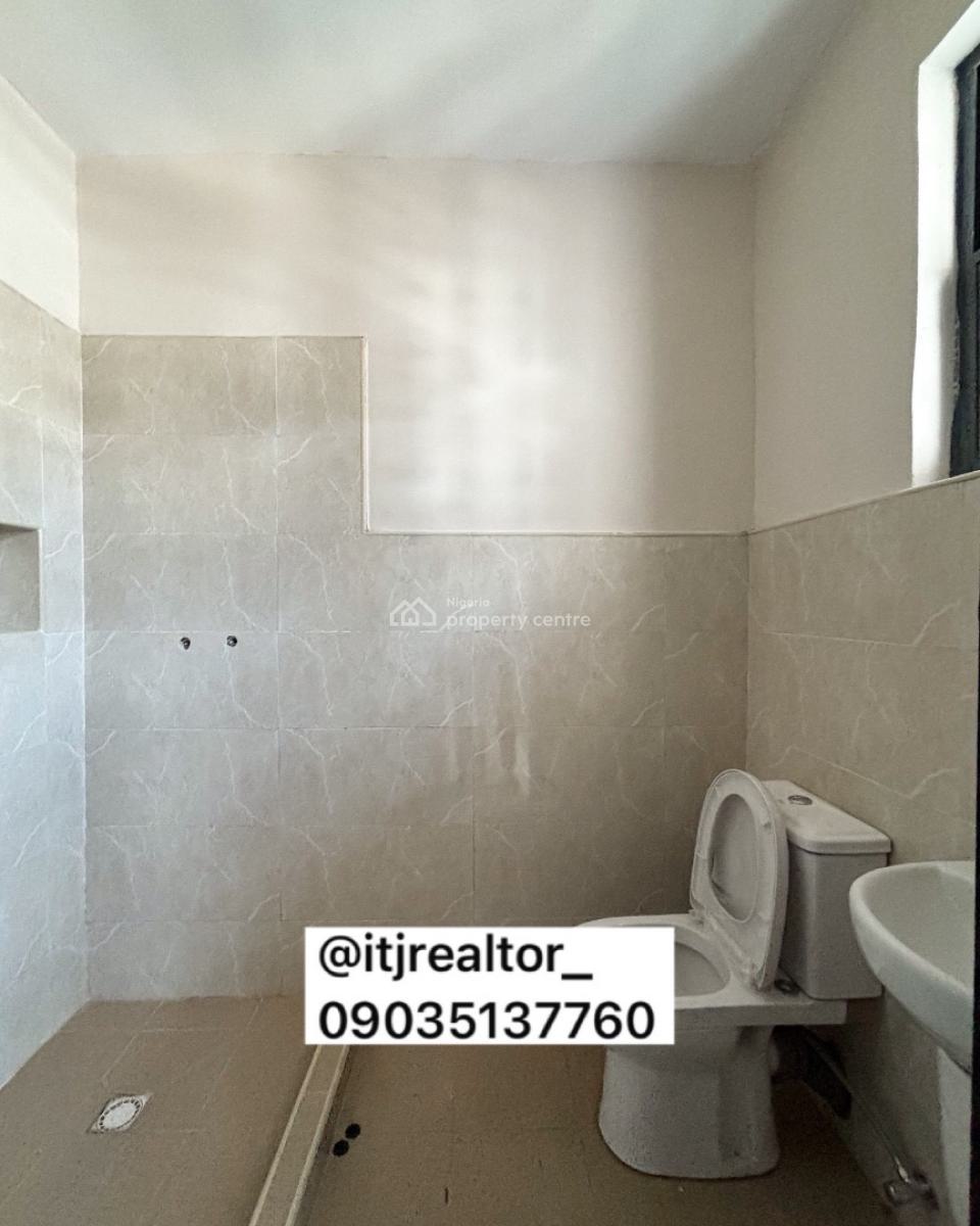 Lovely 2 Bedroom Apartment with Bq, Osapa London, Osapa, Lekki, Lagos, Block of Flats for Sale