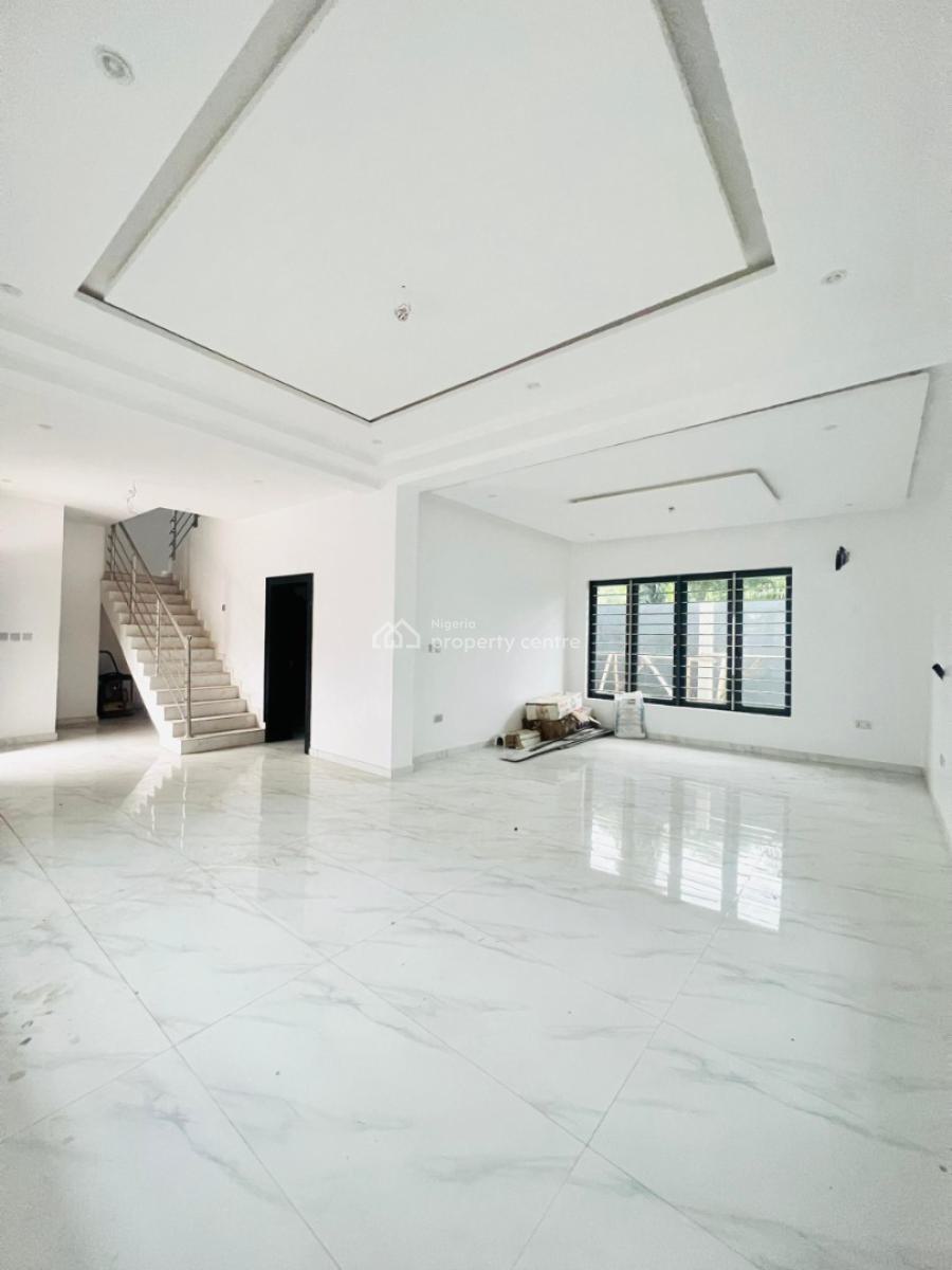 Eye Catchy Built 3 Bedroom Apartment, Surulere, Lagos, Flat / Apartment for Sale