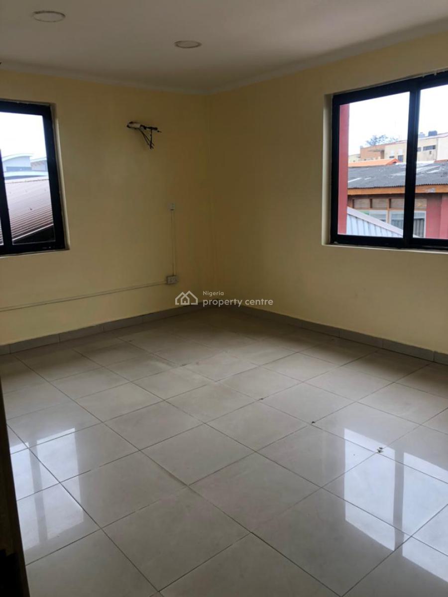 an Open Plan Office Space on 2 Floors, Mobolaji Bank Anthony Road, Onigbonbo, Ikeja, Lagos, Commercial Property for Rent