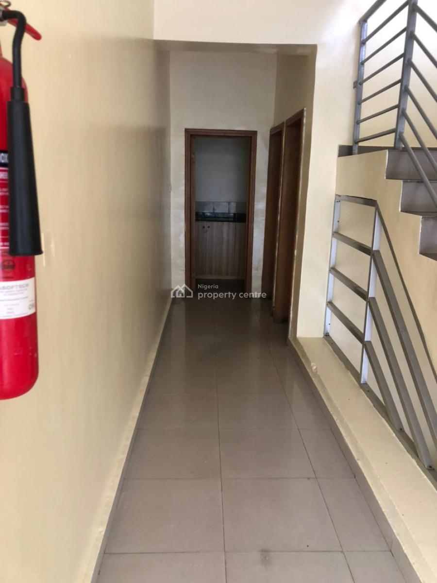 an Open Plan Office Space on 2 Floors, Mobolaji Bank Anthony Road, Onigbonbo, Ikeja, Lagos, Commercial Property for Rent