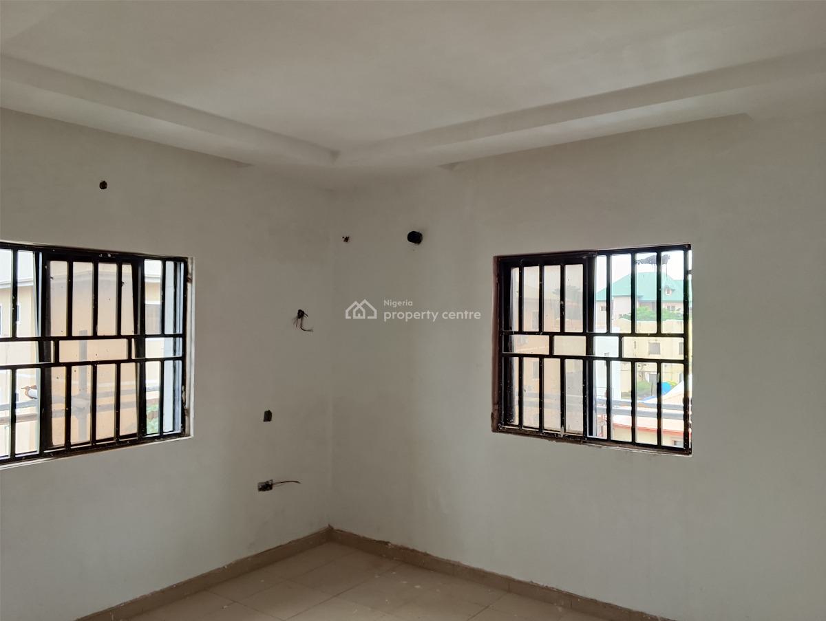 Renovated 3 Bedrooms Flat, Ngozi Okonjo-iweala Crescent, Utako, Abuja, Flat / Apartment for Rent
