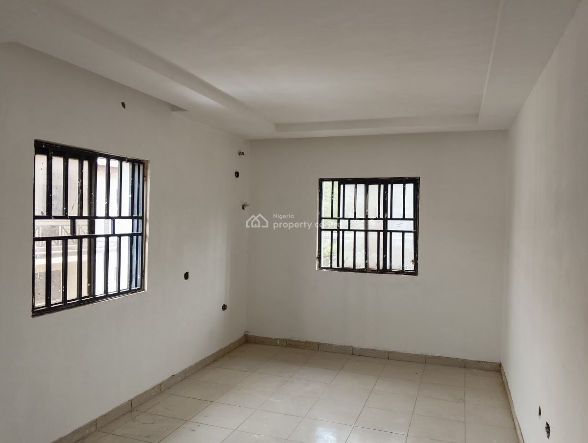Renovated 3 Bedrooms Flat, Ngozi Okonjo-iweala Crescent, Utako, Abuja, Flat / Apartment for Rent