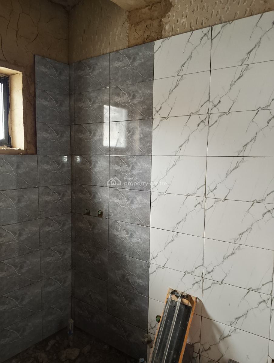 Renovated 3 Bedrooms Flat, Ngozi Okonjo-iweala Crescent, Utako, Abuja, Flat / Apartment for Rent