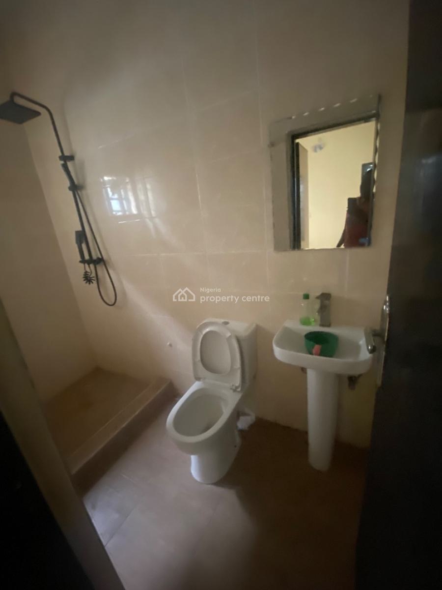 Super Luxurious 2 Bedroom Apartment, Meadow View Estate, Ogombo, Ajah, Lagos, Flat / Apartment for Rent