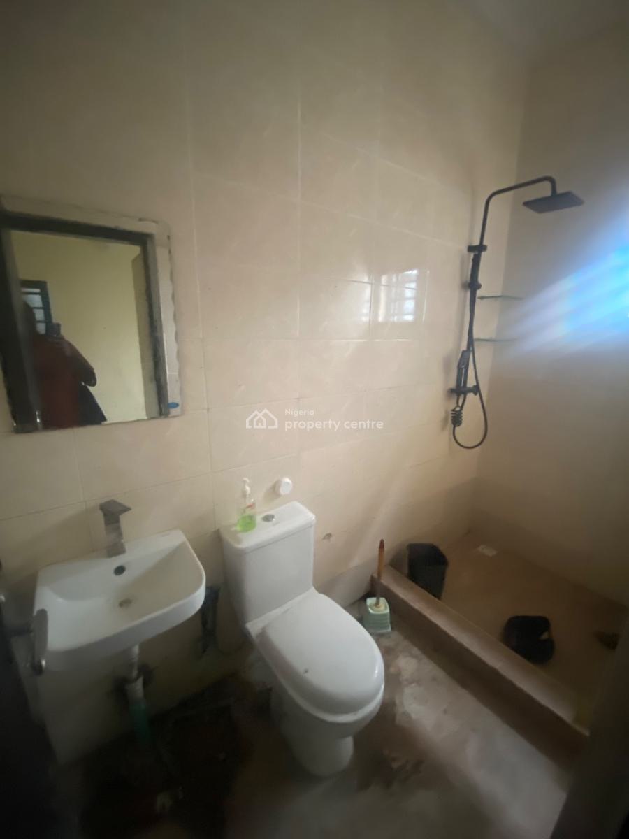 Super Luxurious 2 Bedroom Apartment, Meadow View Estate, Ogombo, Ajah, Lagos, Flat / Apartment for Rent
