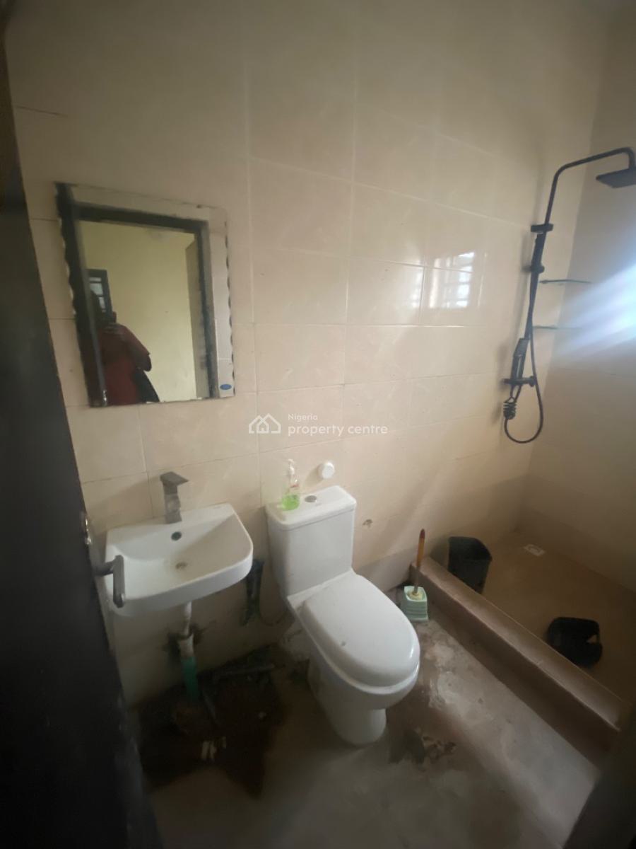 Super Luxurious 2 Bedroom Apartment, Meadow View Estate, Ogombo, Ajah, Lagos, Flat / Apartment for Rent