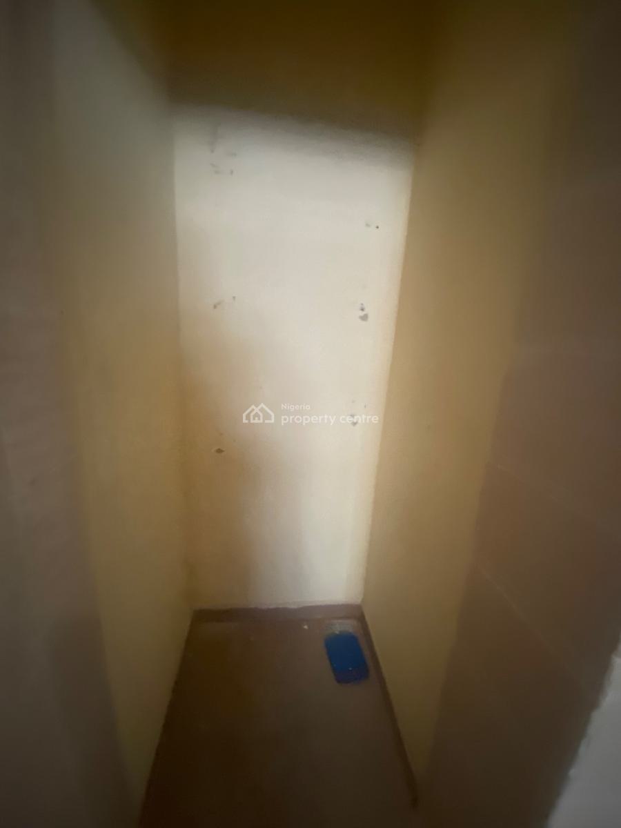 Super Luxurious 2 Bedroom Apartment, Meadow View Estate, Ogombo, Ajah, Lagos, Flat / Apartment for Rent