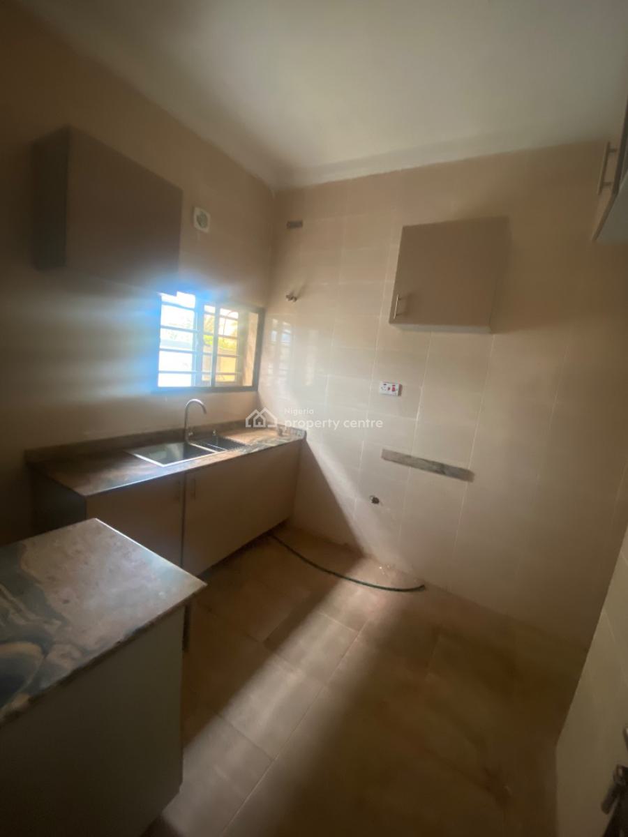 Super Luxurious 2 Bedroom Apartment, Meadow View Estate, Ogombo, Ajah, Lagos, Flat / Apartment for Rent