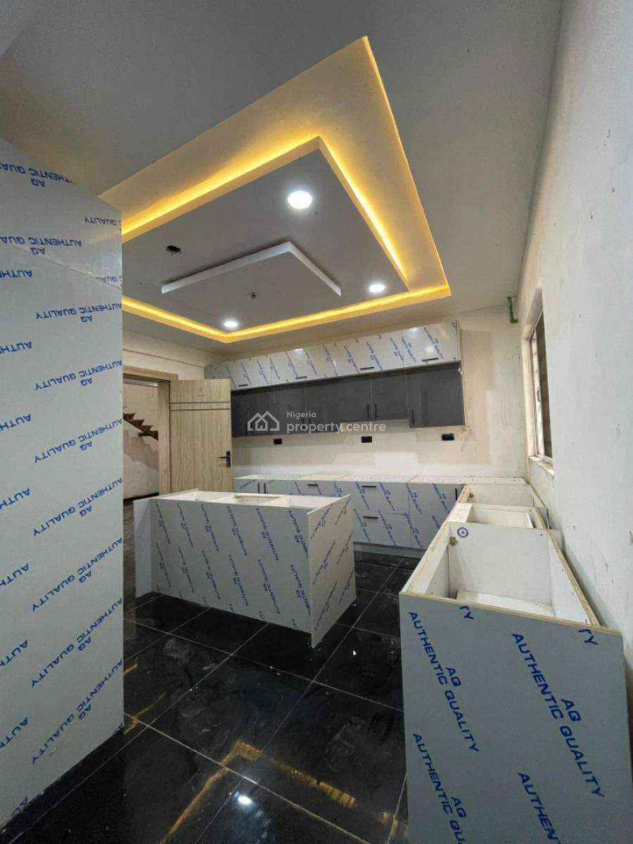 Exquisite 5 Bedroom Maisonette with Bq and Study in The Heart of Lekki, Lekki Phase 1, Lekki, Lagos, House for Sale